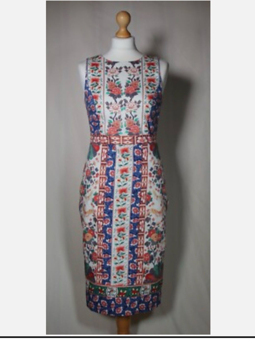 Oasis Multi-colored botanical and buttertly print